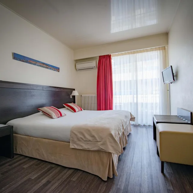 غرفة بسرير مزدوج بشرفة، Exclusive Hotel Comte De Nice 10/10