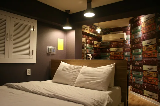 Standard, Queen Bed, Zip Hotel 5/5