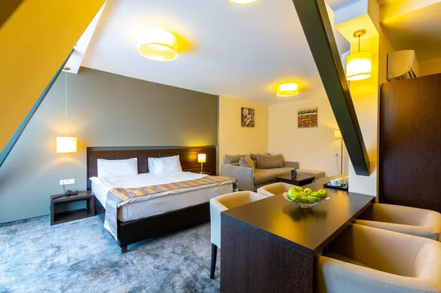 Gold, Suite، Golden Time Hotel 1/3