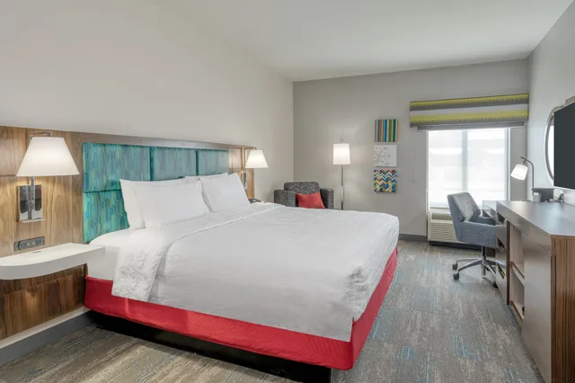 غرفة قياسية بسرير كينج، Hampton Inn New Philadelphia 1/2