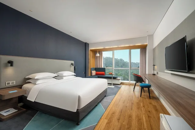 غرفة قياسية بسرير كينج بإطلالة على الجبل، Holiday Inn Express Jiangmen Jianghai 1/4