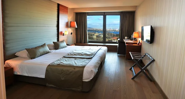 Adjoining, Queen and Twin Beds, Sea View، Hotel Arcadia Blue Istanbul 1/4