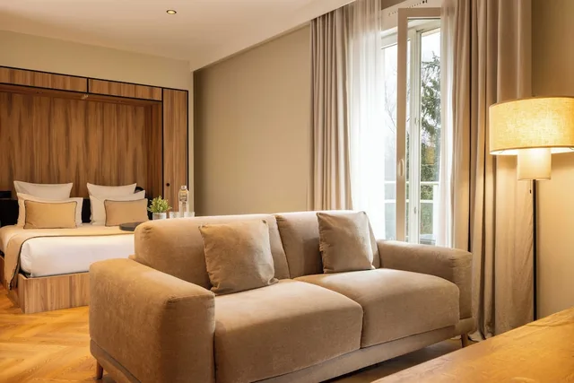 Prestige, Junior Suite, Twin Beds, Garden and Sofa View، Le Richebourg Hotel Restaurant Spa 3/7