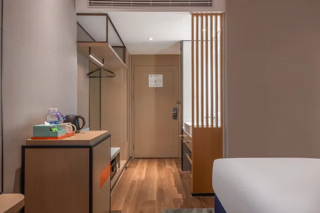 غرفة قياسية بسريرين منفصلين، Holiday Inn Express Shenzhen Longhua 4/5