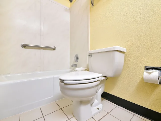جناح بسرير كينج، Travelodge by Wyndham Enid 8/9