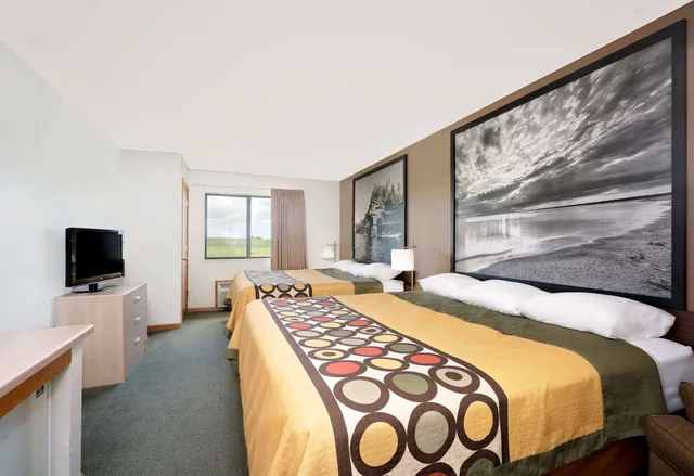 غرفة بسريرين كينج، AmericInn by Wyndham Mauston 2/9