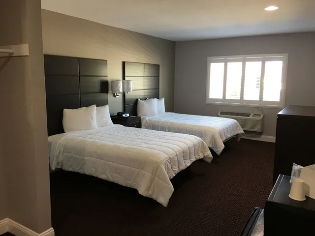 غرفة بسريرين مزدوجين، Vallejo Inn 2/3