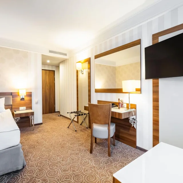 Room, Single, Hotel Lord 3/8