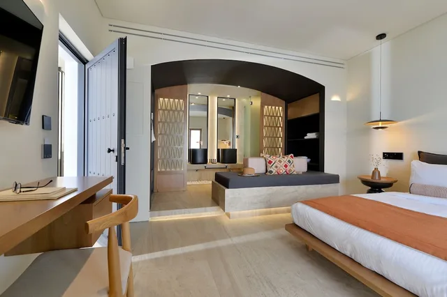 جناح ديلوكس بسرير كوين مع أريكة بجاكوزي، Aktaion Beach Boutique Hotel and Spa 2/6