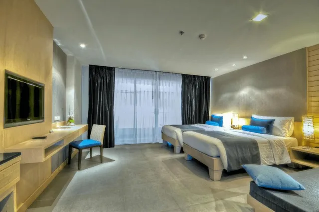 غرفة سوبيريور بسرير كينج للمدخنين، The Ashlee Heights Patong Hotel and Suites 1/4