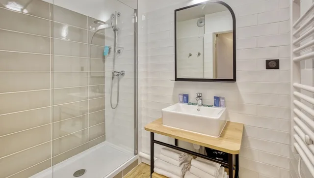 apartment t2، Appart City Confort Paris Clichy Mairie 4/5