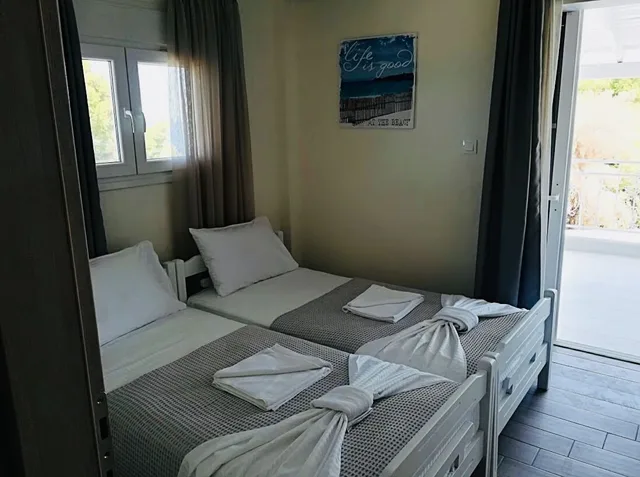 غرفة ثلاثية بسرير مزدوج بإطلالة على البحر مع أريكة، Aelia Sea View Studios 2/3