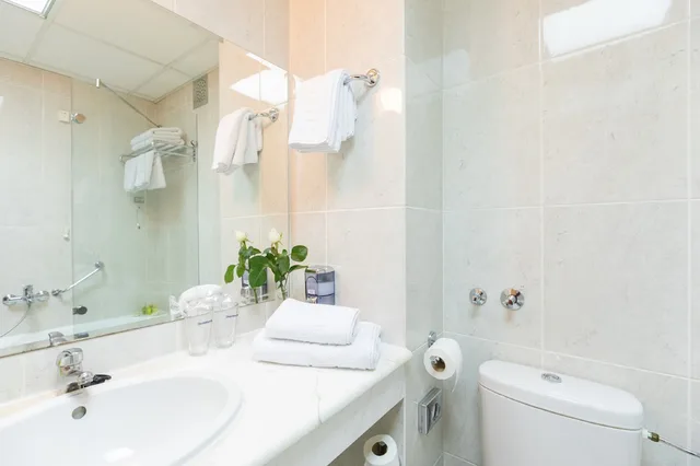 غرفة قياسية بسرير مزدوج، HOTEL M 2/2