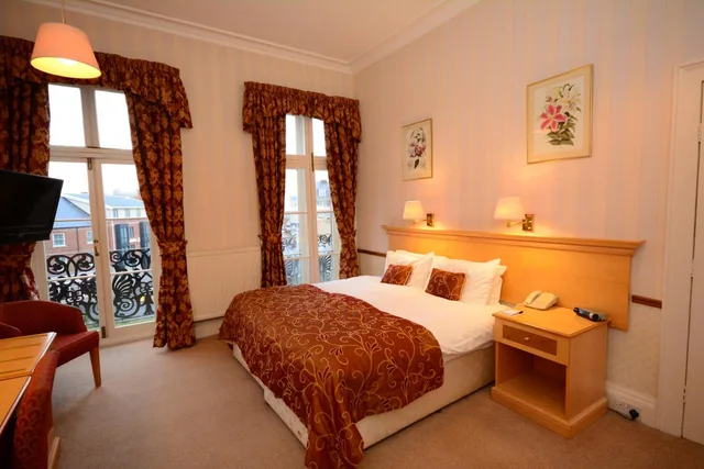 غرفة بسريرين منفصلين، The Crescent Hotel 8/10