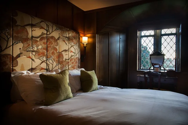 غرفة سوبيريور بسرير مزدوج، Amberley Castle 3/3