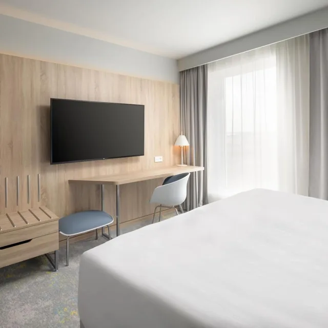 غرفة قياسية بسرير كينج، Courtyard by Marriott Paris Charles de Gaulle Central Airport 8/10