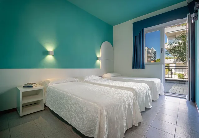 غرفة سوبيريور ثلاثية، HOTEL PORTOFINO 1/7