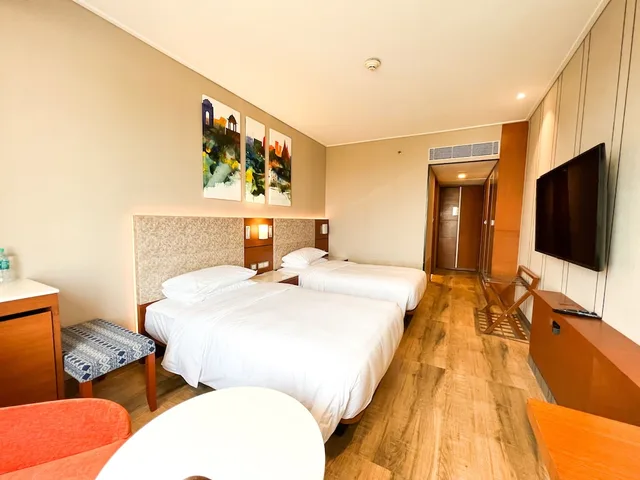 Room, Twin Beds, Hyatt Centric Janakpuri New Delhi (ex. Piccadily Janakpuri) 3/4
