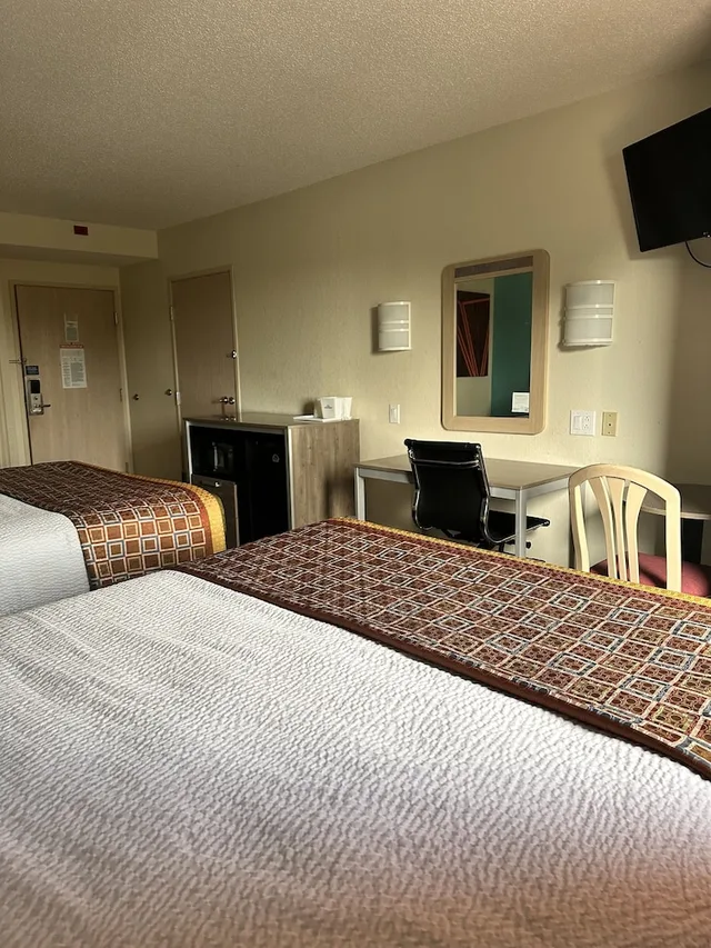 غرفة بسريرين كوين، Howard Johnson by Wyndham Clarksville Tennessee 2/8