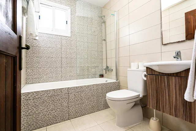 فيلا بـ3 غرف نوم بمسبح خاص، Kotsias Corallia Villas 2/2