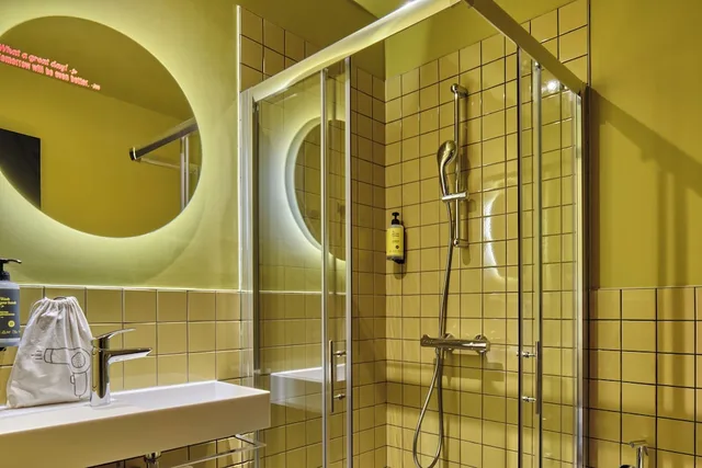 Private, Mixed Dorm, 8 Beds، Jo&Joe Roma 2/2