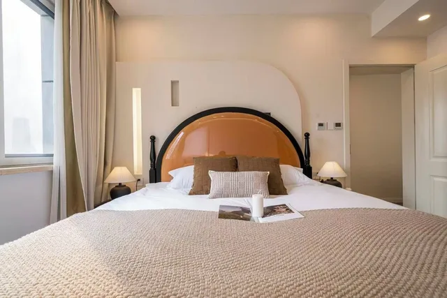 شقة إليت بسرير كوين وسريرين مزدوجين، Book and Bed-People's Square 8/10