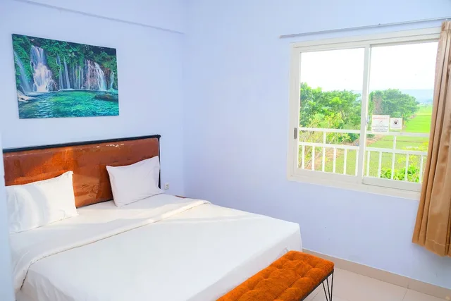 غرفة تنفيذية بسرير كوين، De La Charis Hotel by Waringin Hospitality 1/6
