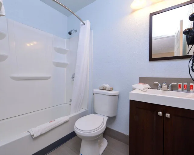 غرفة قياسية بسرير كوين، Econo Lodge Rochester I-90 & I-390 3/4