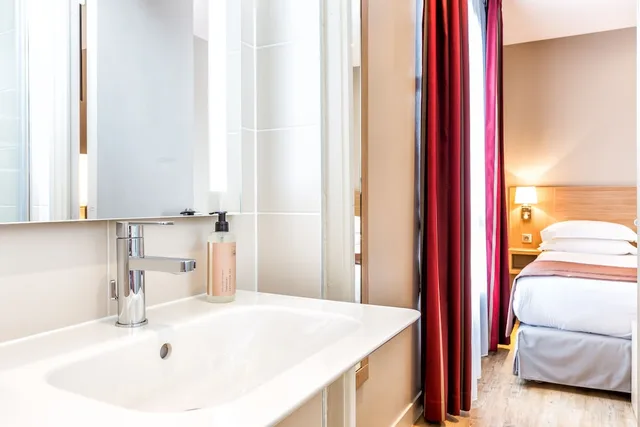 غرفة كلاسيكية بسرير مزدوج بإطلالة على المدينة، Paris d Issy Hotel Porte de Versailles 7/7