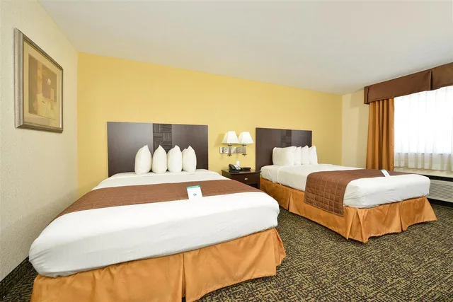 جناح بسرير كينج وسريرين كوين، Best Western Inn Elyria 1/2