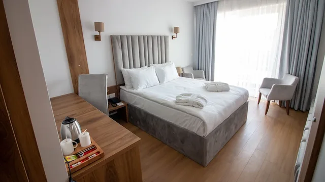 Standard, Twin Beds, Lake Life Hotel 1/2
