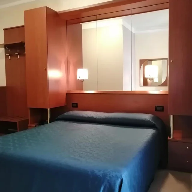 غرفة مفردة، Hotel Aurora 5/15