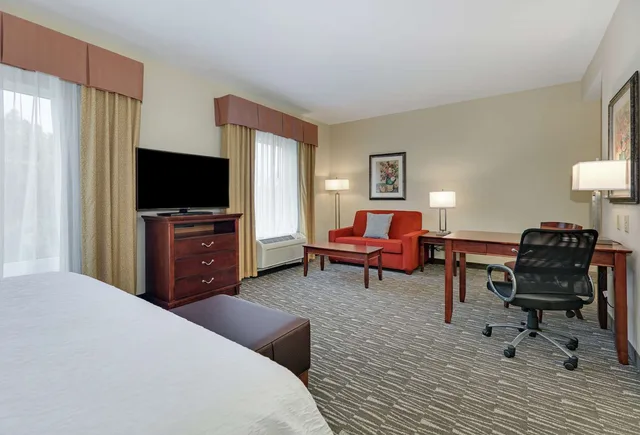 جناح استوديو بسرير كينج مع أريكة، Hampton Inn & Suites Southern Pines-Pinehurst 3/7