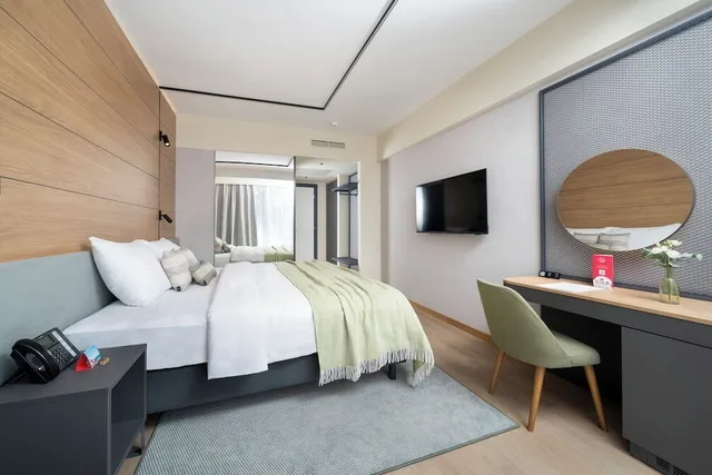 Premium, Double Bed, Sea Side, Balcony، Hotel Pelegrin Plava Laguna 2/6