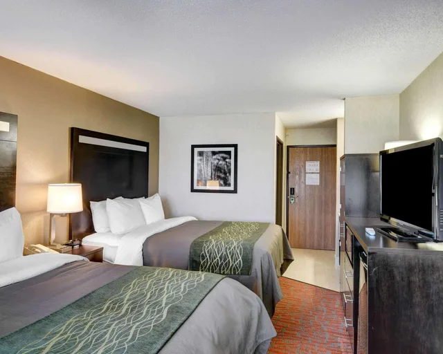 غرفة بسريرين كينج، Comfort Inn Painesville - Concord 2/3