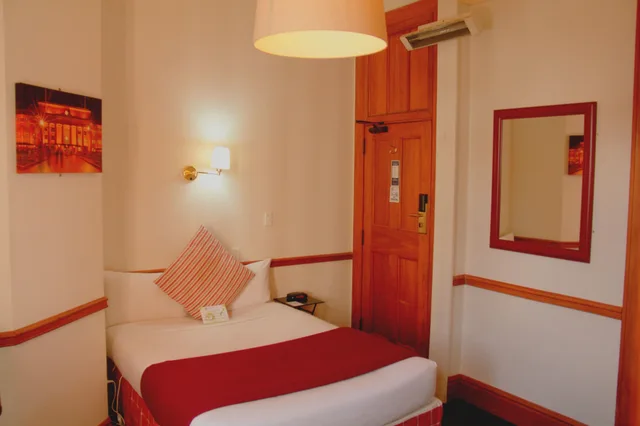 غرفة مفردة، THE CAMBRIDGE HOTEL 8/11