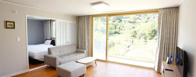 Room, Twin Beds, Back Side, 20 Pyeong، The-K Jirisan Family Hotel 1/1