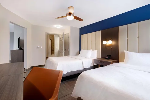 جناح بسريرين مزدوجين بغرفة نوم واحدة مع أريكة، Homewood Suites by Hilton Jackson-Ridgeland 3/10