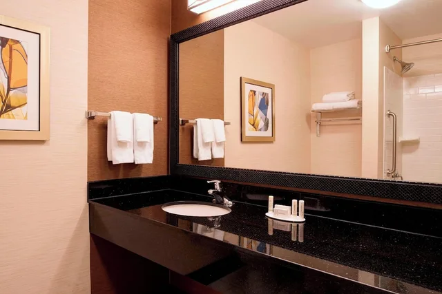 جناح بسرير كينج مع أريكة، Fairfield Inn Suites By Marriott New Buffalo 8/10