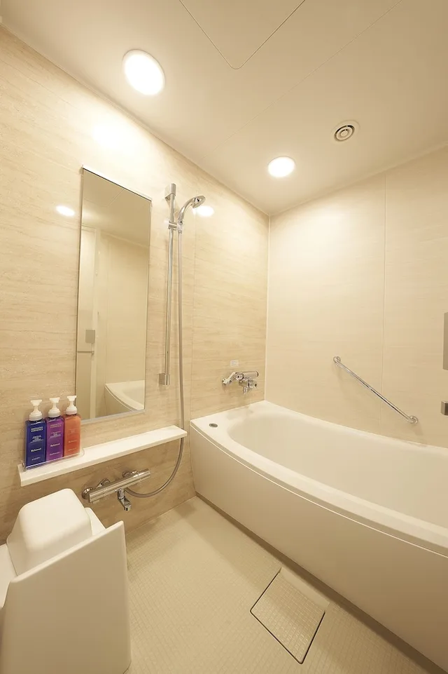 Room, Twin Beds, with Extra Bed, Smoking, Keisei Richmond Hotel Tokyo Kinshicho 8/10