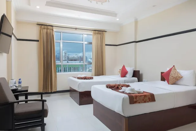 غرفة عائلية بسرير كينج وسريرين منفصلين، SALITA HOTEL 8/10