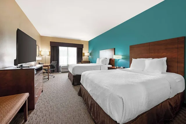 Standard, 2 Queen Beds, Accessible, Best Western Plus French Lick 3/10