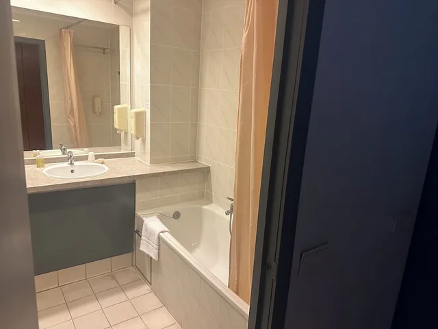 غرفة بزنس مفردة بسرير كوين، Hotel Europacity 1/3