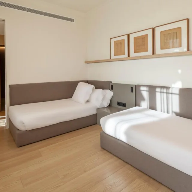 غرفة عائلية بشرفة، Astoria Hotel 4/10