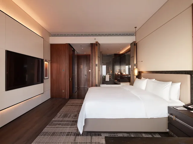 غرفة غراند ديلوكس بسرير كينج، Shangri-La Nanning 1/8