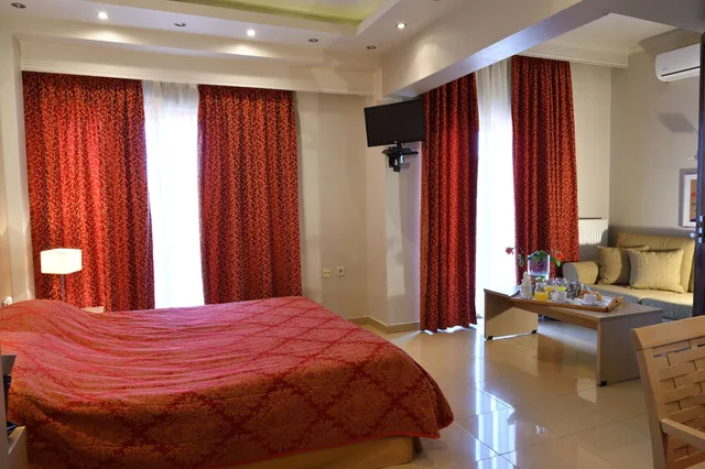 غرفة سوبيريور بسرير كوين، Four Seasons Skg Thessaloniki 2/10