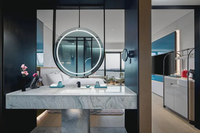 غرفة بريميوم بسرير كينج بشرفة، Hotel Indigo Suzhou Jinji Lake 6/6