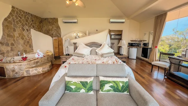 جناح بانورامي بسرير كينج بإطلالة على البحر، Issimo Suites Boutique Hotel Spa Adults Only 1/3