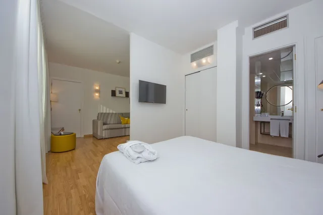 Room, Sextuple, Twin Beds, Sofa, Kitchen, Aparthotel Atenea Valles 4/8