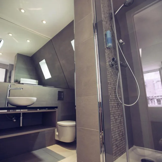 غرفة ثلاثية، TIMHOTEL LE LOUVRE 9/10